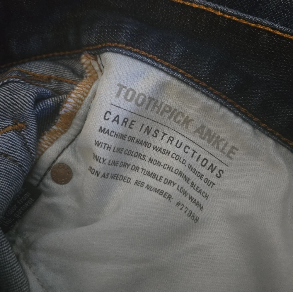 J. Crew Toothpick Ankle Dark Wash Jeans Size 28